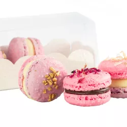 Box for macarons with viewing window