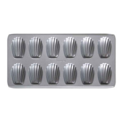 Baking tin for madeleines and bear paws