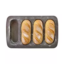 Perforiertes Mini-Baguette-Backblech
