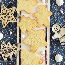 Christmas tree cookie cutter with embosser