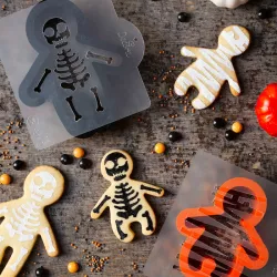 2 tagliabiscotti e 4 sagome di zombie e scheletro