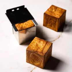 Croissant cube mold with lid, 6cm