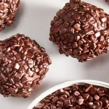 Schokoladen-Granulat Metallic Rot, 350 g