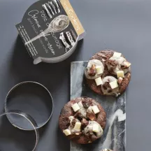 Creamy filling with cookie pieces, 200 g