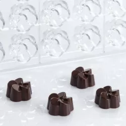 Blossom praline mold, 24 pralines