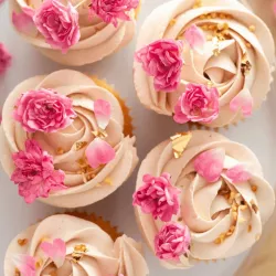 Edible petals - cornflower and marigold - Freeze Dried Mini Roses White Pink