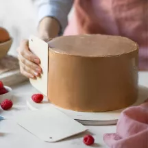 2 cornes à pâtisserie blanches en plastique