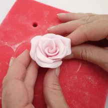 Tagliabiscotti per rose in zucchero piccole