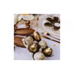 6 White and golden Easter eggs