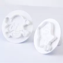 Cookie cutter with ejector pirate and skull