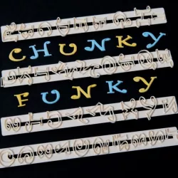 Set di tagliabiscotti alfabeto e numeri stile Funky