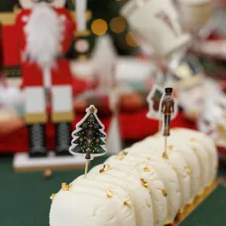 12 Christmas story cake toppers