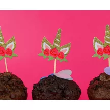 6 cake toppers with flowery unicorn heads