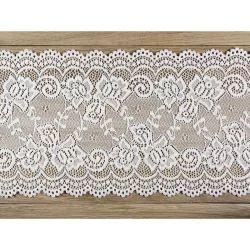 1 lace table runner - width 15 cm