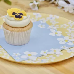 16 blue napkins with floral motifs