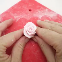 Tagliabiscotti per Rose in zucchero