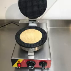 Gaufrier pour cornets de glace et gaufriers