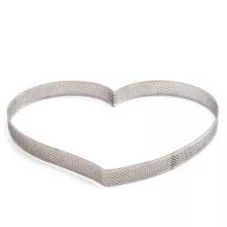 Perforated tart and quichering heart 24 x 22 x 3.5 cm