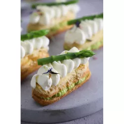 Edible flowers - spring colours