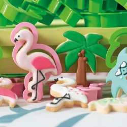 "Flamingo and cactus" coin-opener