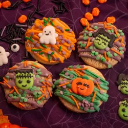 Halloween Monster Sugar decoration 12 pieces