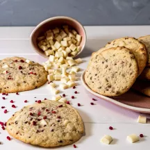 RUF Chocolate Chunks Weiss 100 g – Rich Chocolate Flavour for Your Baked Goods | Cakelicious