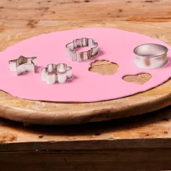 Round Ready Rolled Fondant - Available colors: Pink