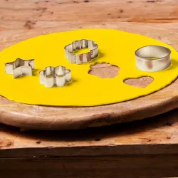 Round Ready Rolled Fondant - Available colors: Yellow