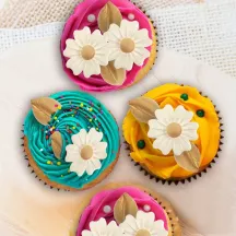 Fleurs et feuilles en papier comestible, blanc et or