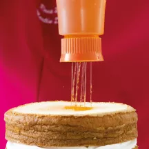 1 Plastic bottle to soak your sponge cake - 250ml