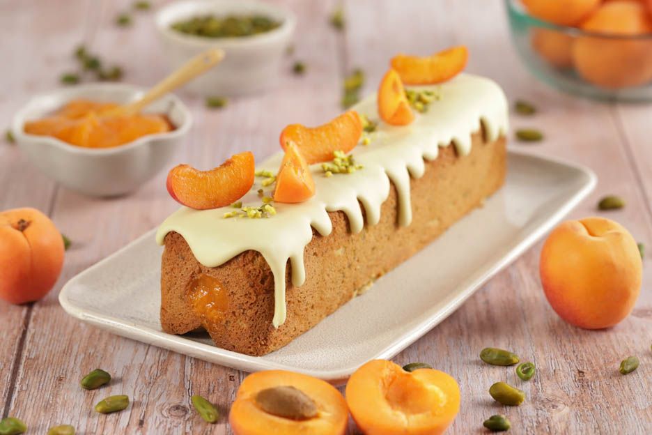 Pistachio-Apricot Cake
