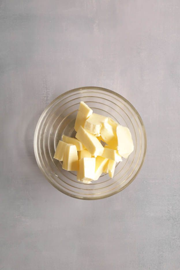 ingredienti cannelés chorizo-parmesan