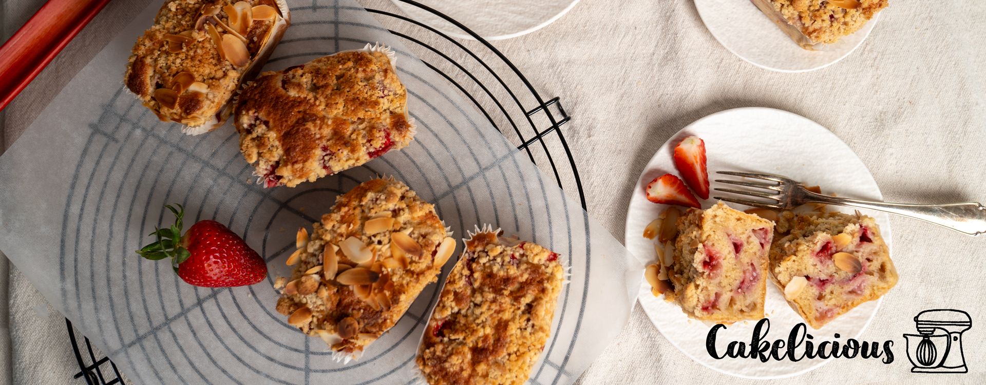 Plumcake con fragole e rabarbaro