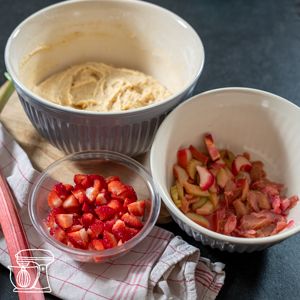 Rhabarbe_Erdbeeren_Plumcake_Cake_SFS_8.jpg