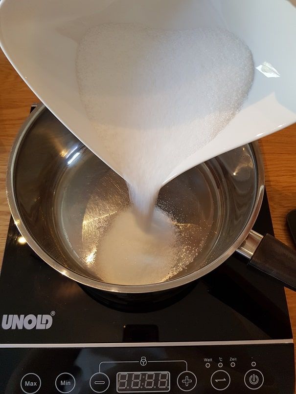 ingredienti mandorle caramellate