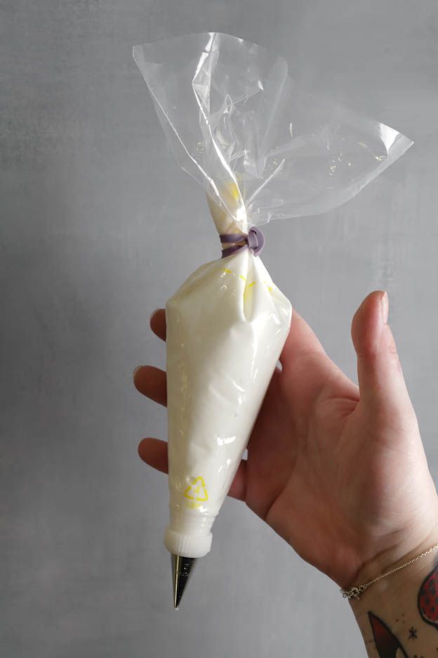 Filled and closed piping bag