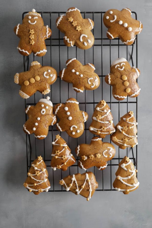 Finished gingerbread side by side