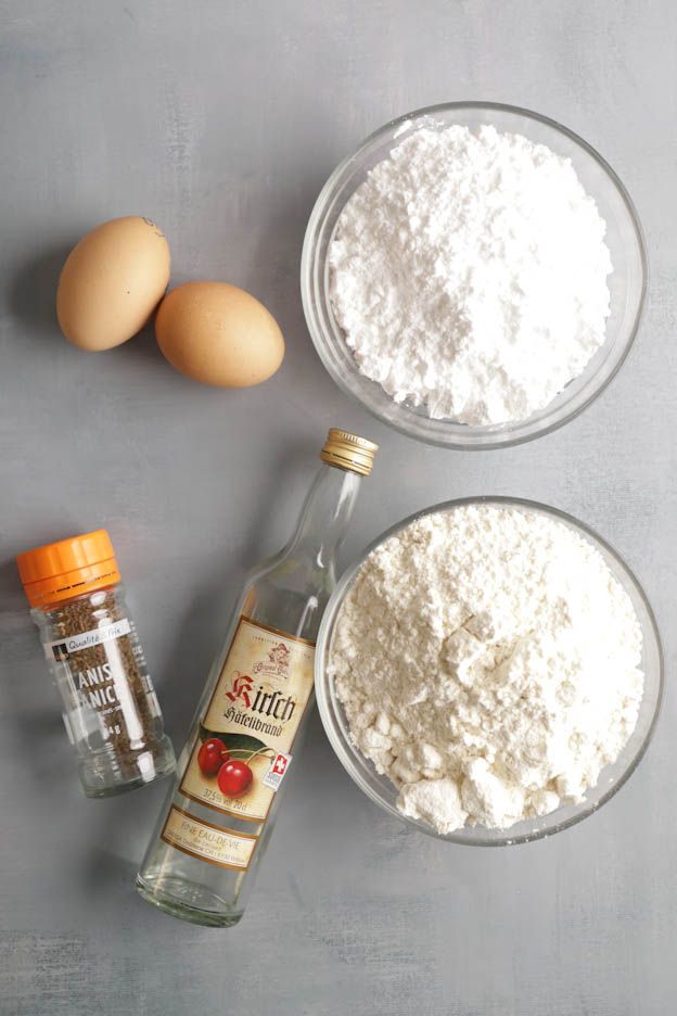 ingredienti biscotti all'anice