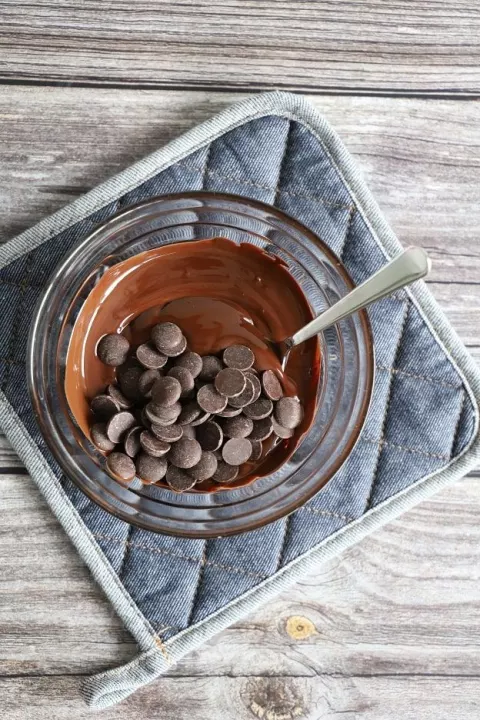 Smoothly stirred chocolate