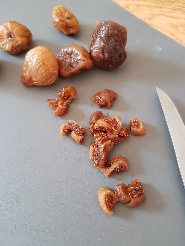recipe hazelnut-fig cereal bars