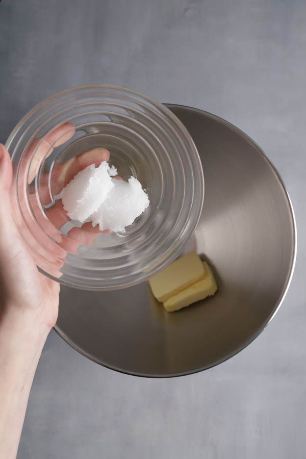 Beurre et huile de coco avant le mélange