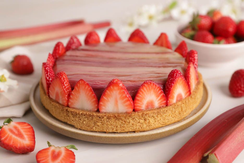 strawberry rhubarb tart