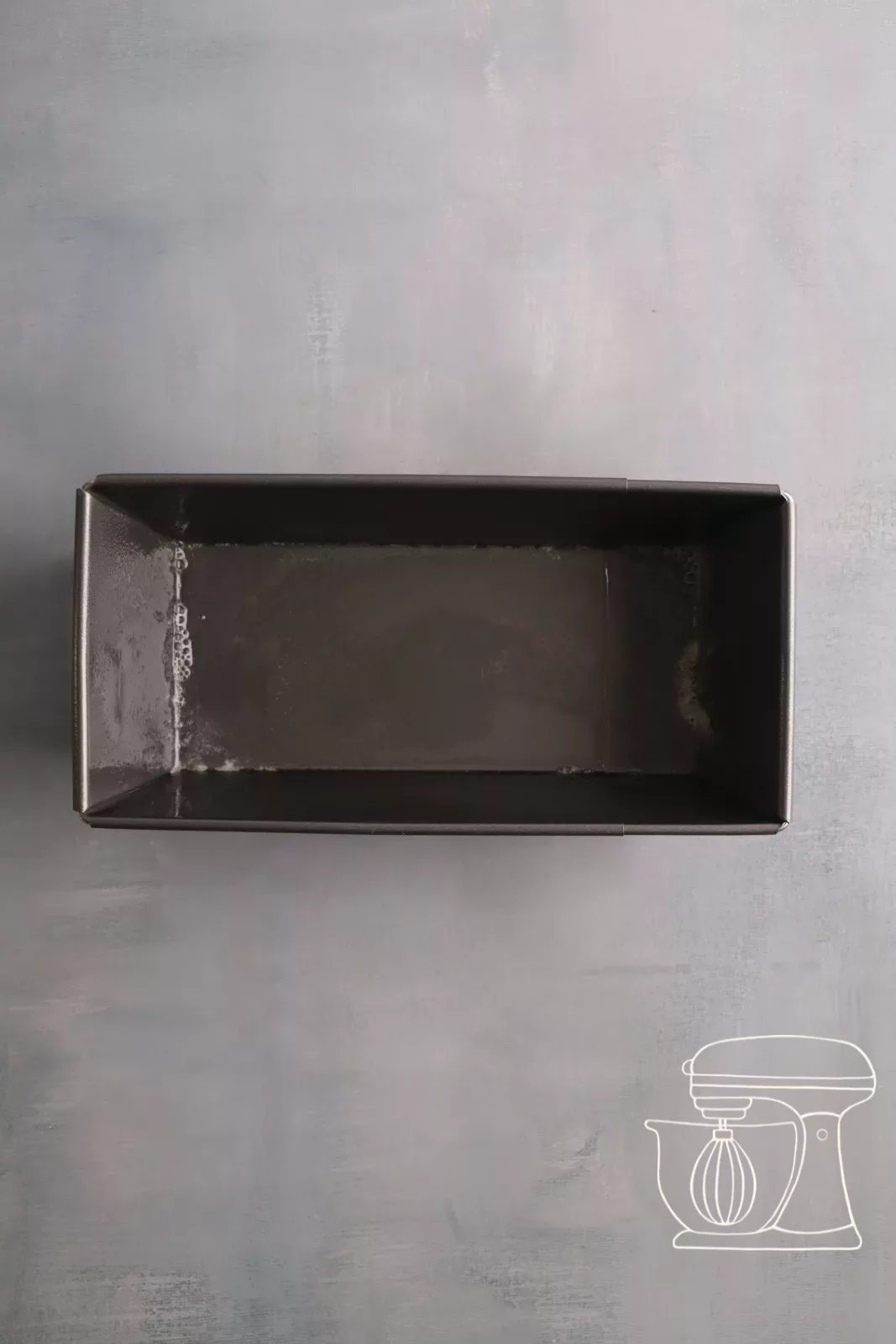 L'impasto del cake viene versato nello stampo