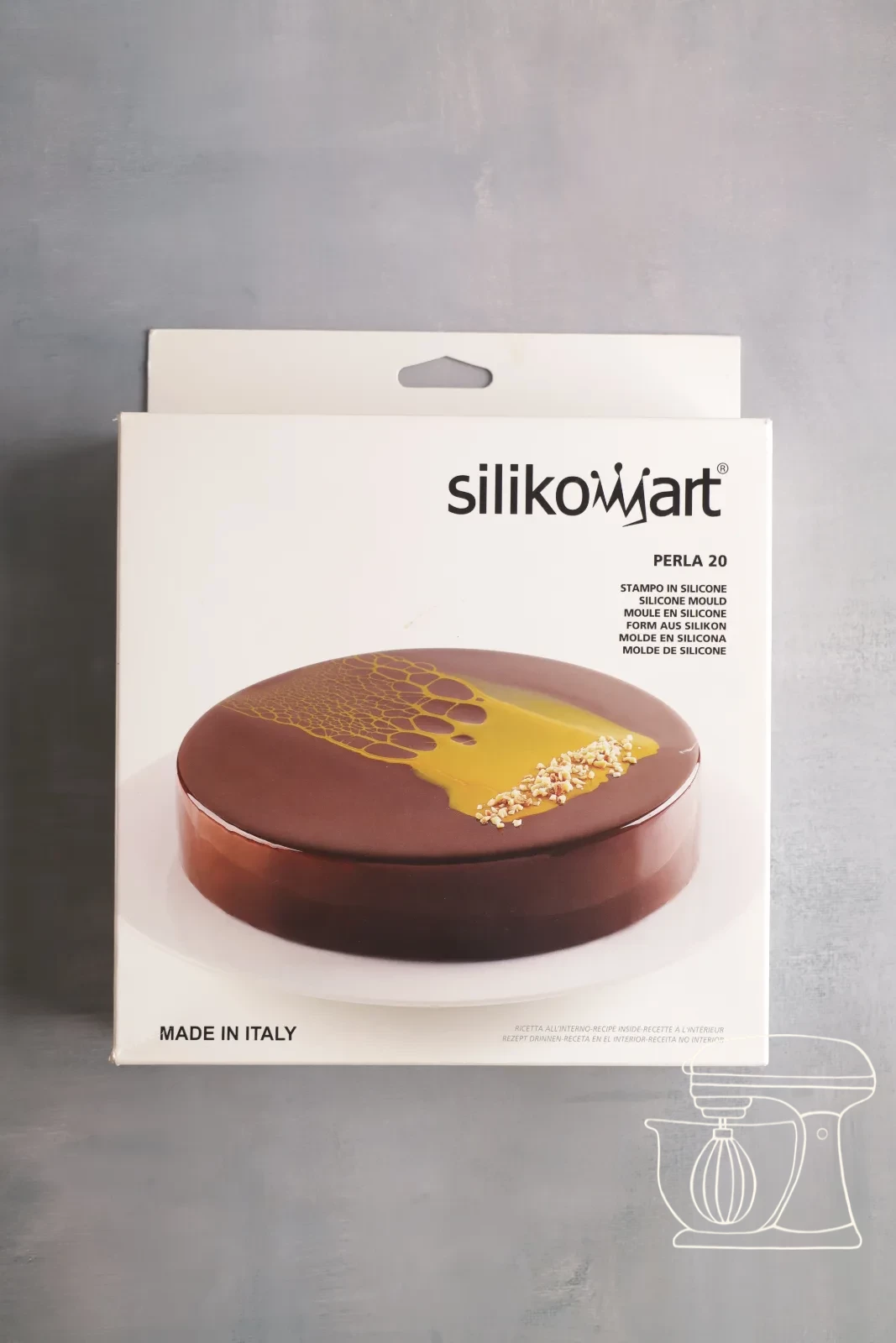 Il dessert viene stratificato nello stampo in silicone