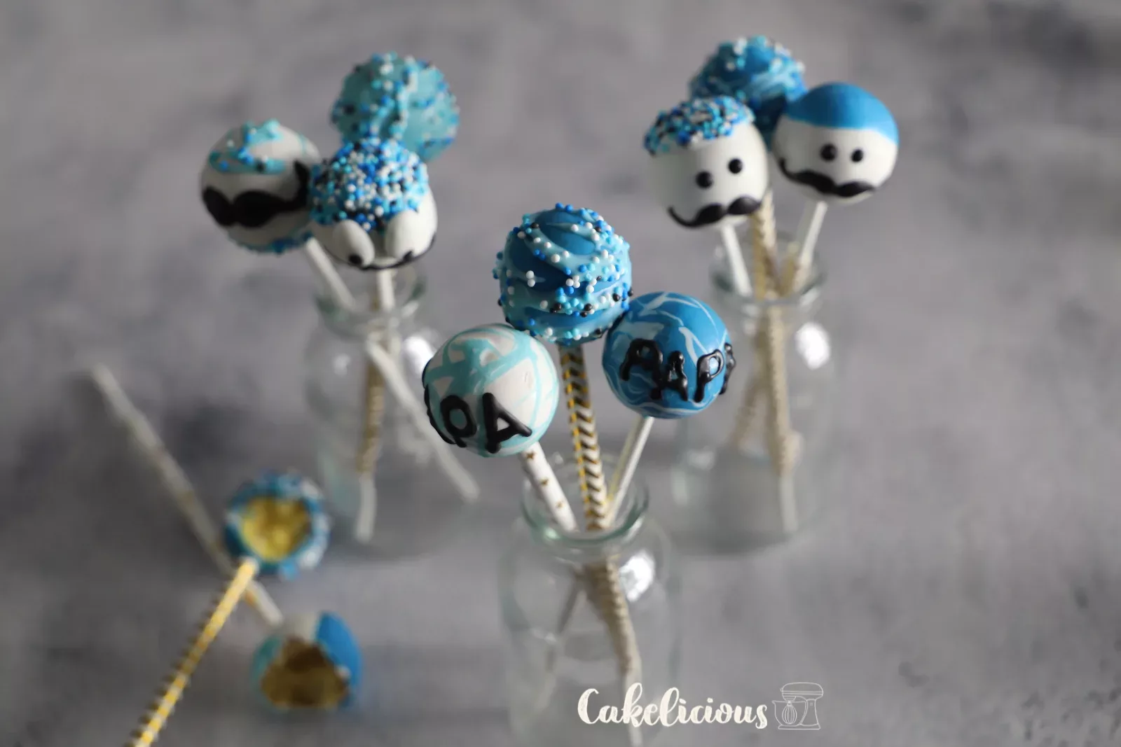 Cake Pops zum Vatertag in Glasflaschen serviert
