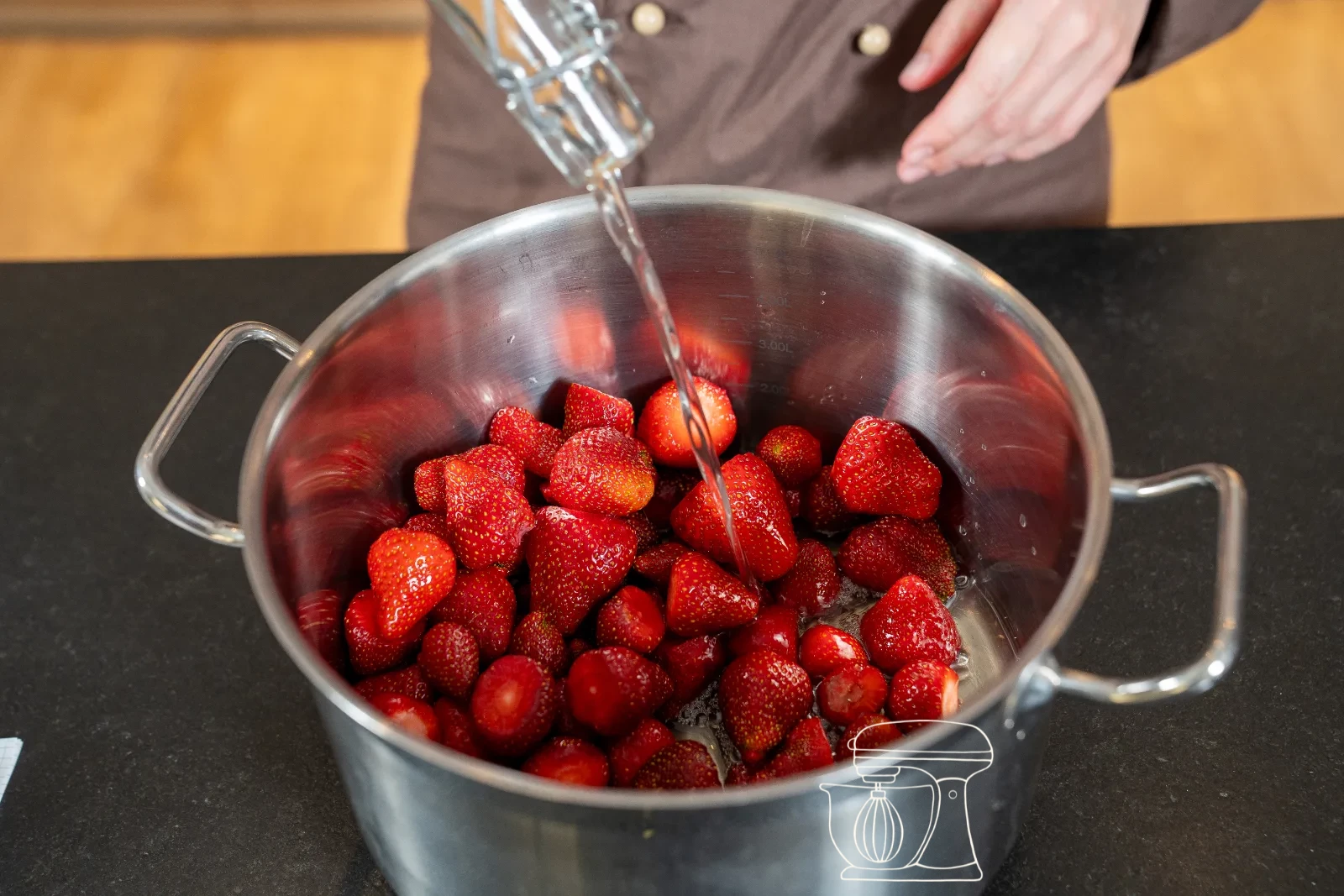 Cook the jam