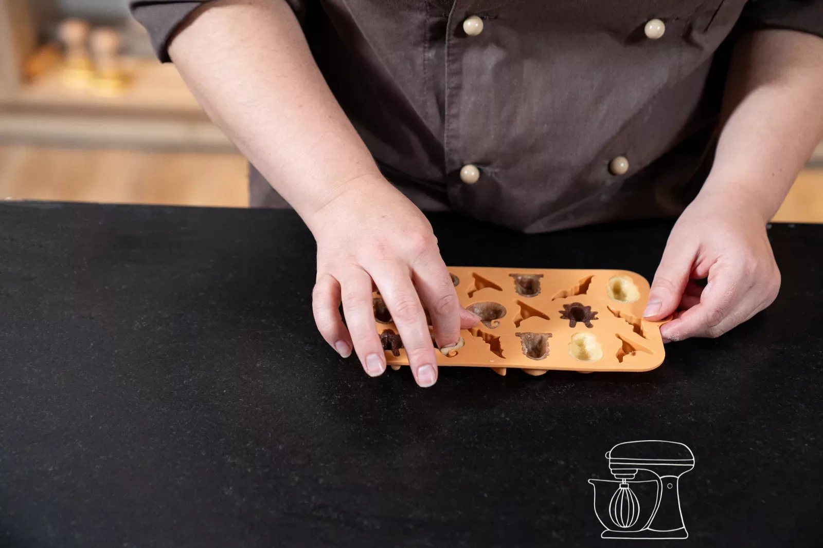 Line the sides with dough