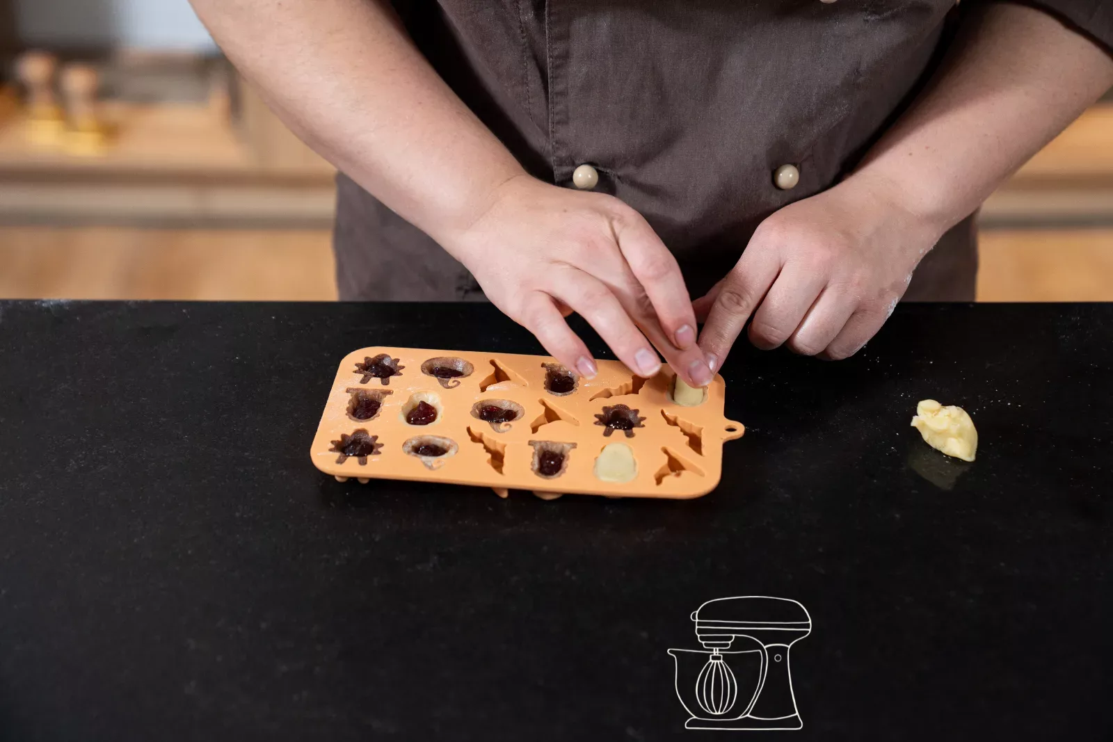 Place the dough lid over the filling