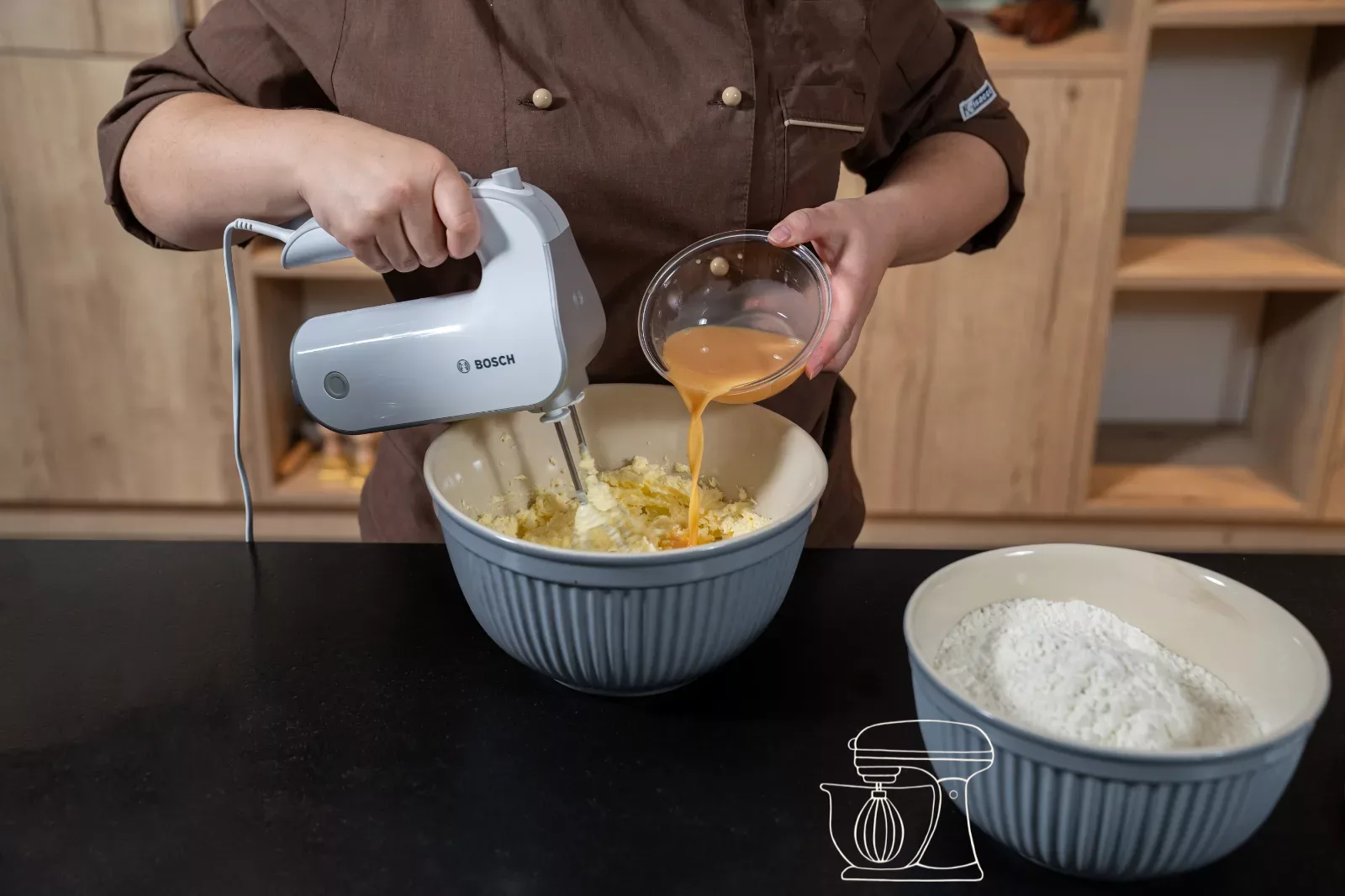 Pour the whisked egg into the butter mixture