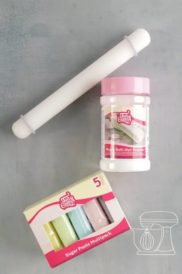 Fondant, Ausrollpuder und kleiner Ausrollstab